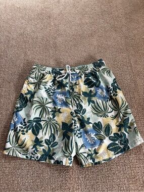 Goodfellow & Co Tropical Floral Swim Trunks Men’s Small Lined Bathing Suit